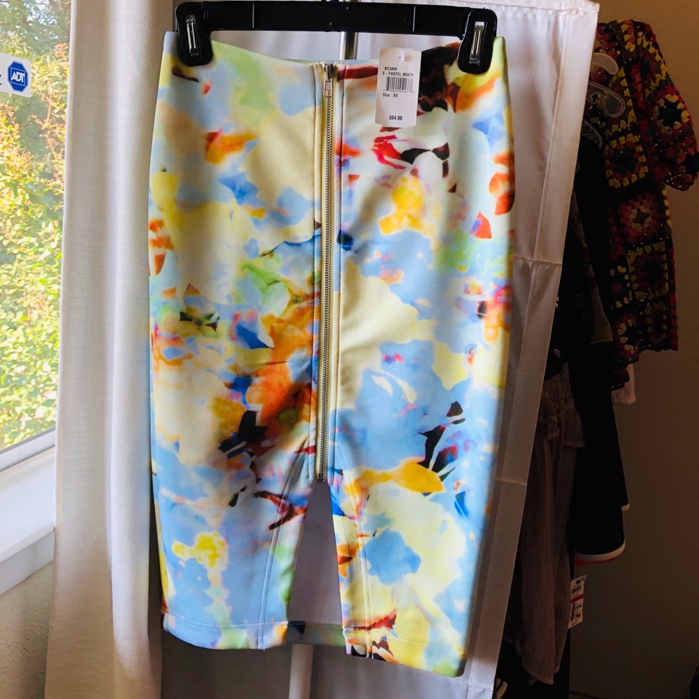 Zip front skirt! Wash colors!